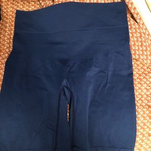 Control top women’s slip-shorts